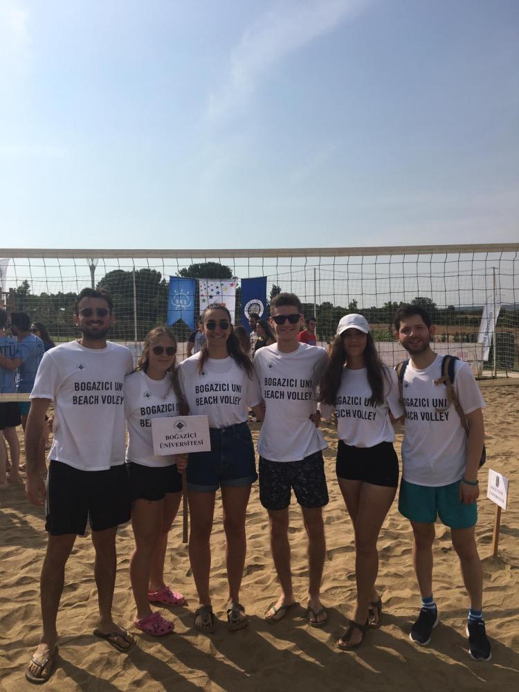 Blue Crabs Madalyalarla Döndü